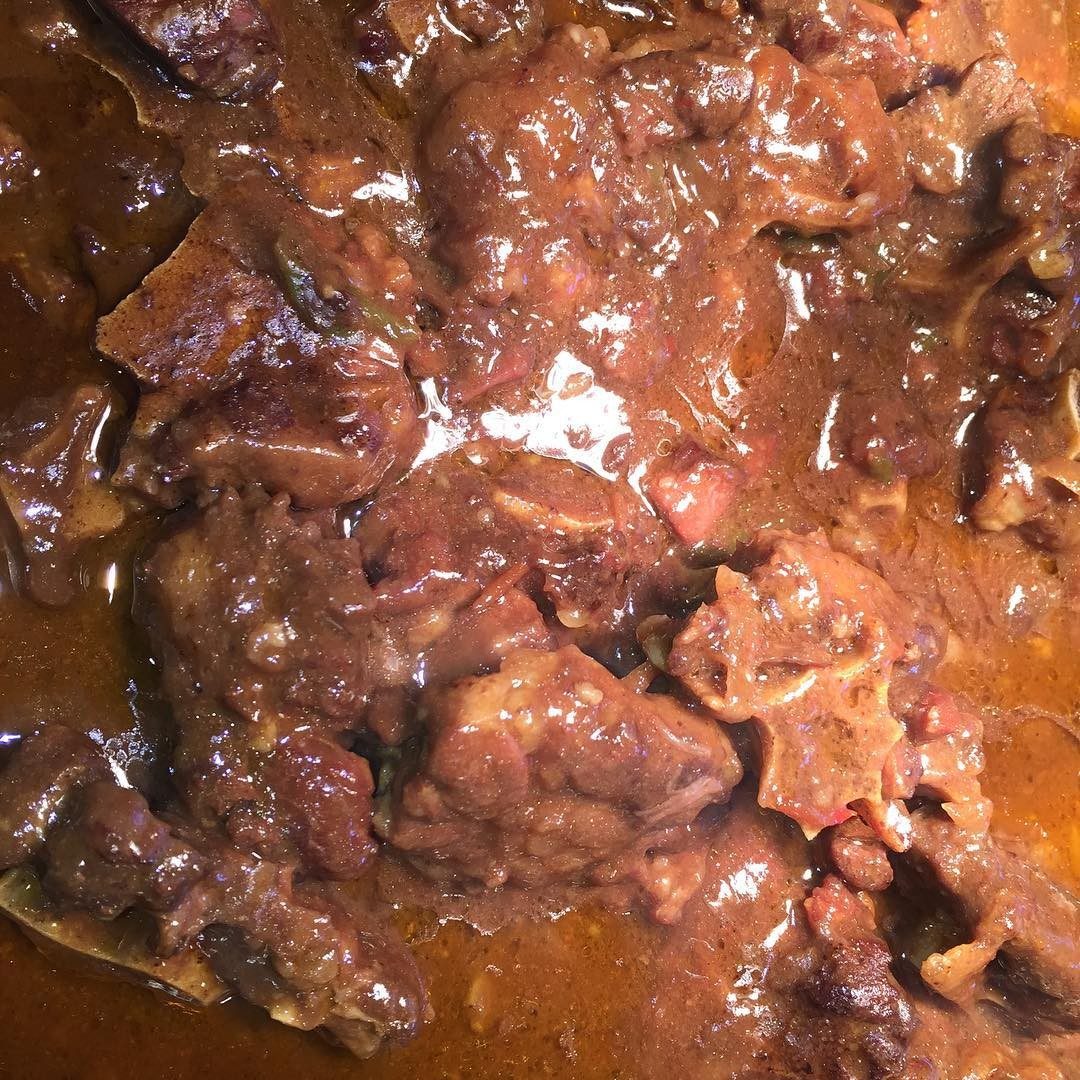 Oxtails (per pound).